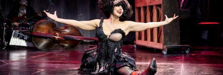 Meow Meow's The Red Shoes - Whats The Show Meow Meow's The Red Shoes