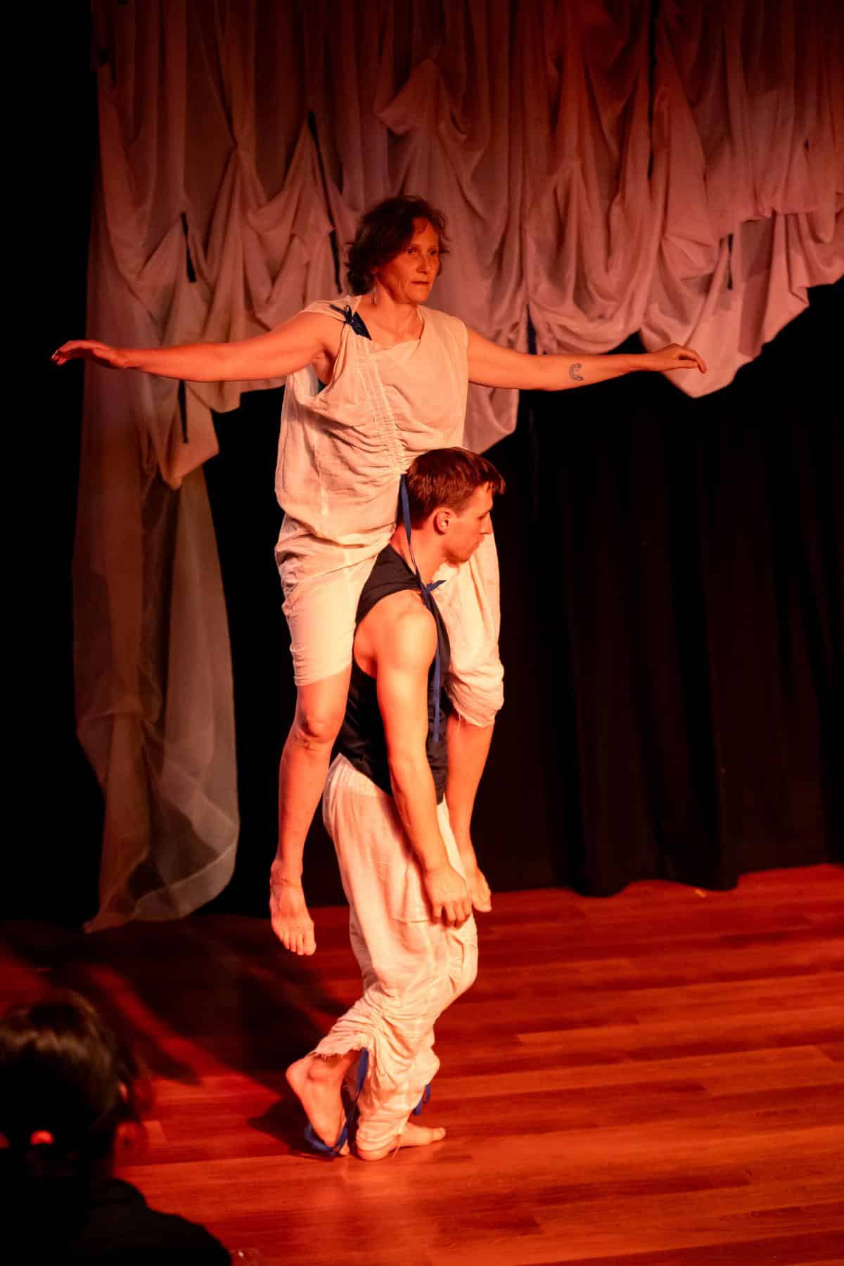 PleaseDon'tCatchMeWhenIFall.