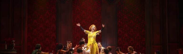 Feature-ANASTASIA - Whats The Show Feature-ANASTASIA