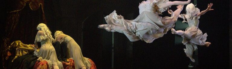 Feature-Dracula: Ballet at its Darkest - Whats The Show Feature-Dracula: Ballet at its Darkest